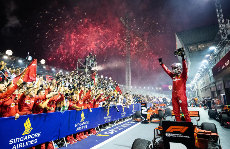 Последняя на данный момент победа Феттеля в алой команде - Гран-при Сингапура 2019