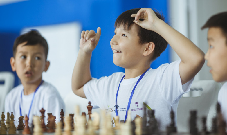 Казахстанские школьники, изучавшие шахматы, успевают в учебе лучше
