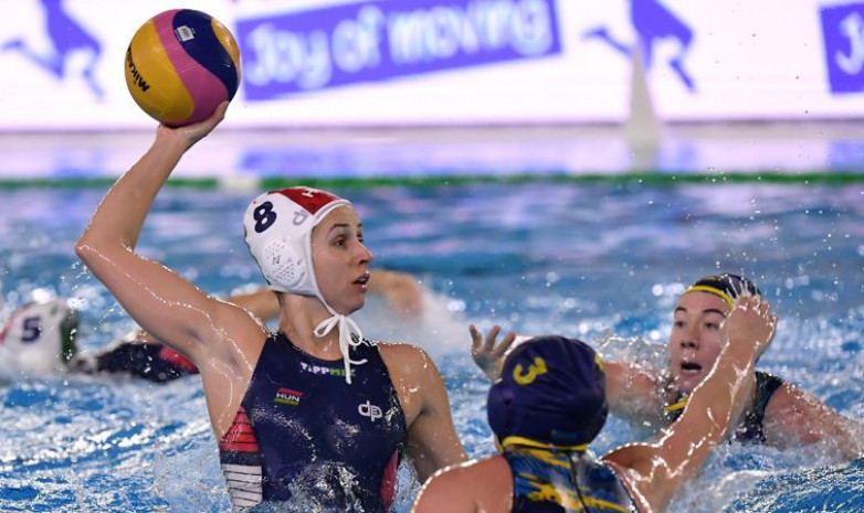 Женская сборная Казахстана по водному поло проиграла Венгрии с разгромным счетом во втором матче отборочного олимпийского турнира