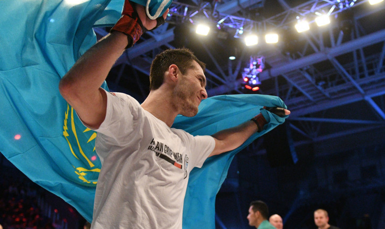 Сергей Морозов прибыл на арену UFC