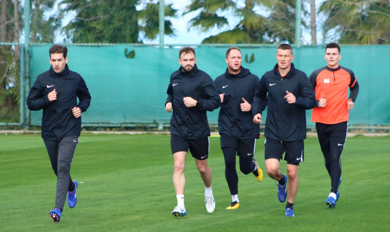 Тренировка «Кызыл-Жара СК» под руководом нового тренера