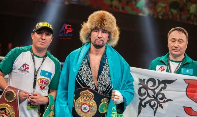 У казахстанского обладателя трех чемпионских поясов сорвался бой в Германии