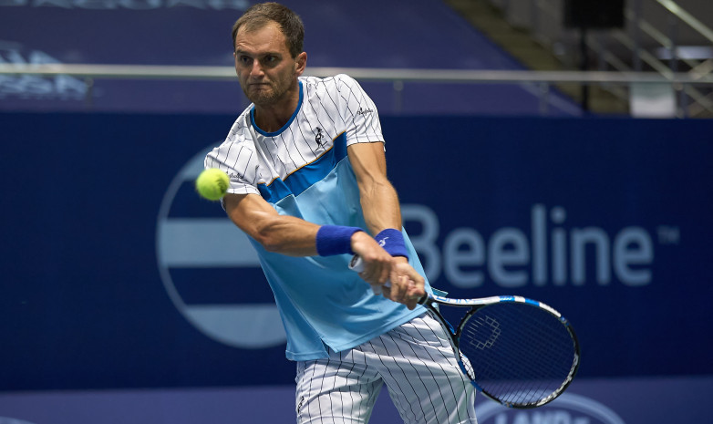 Недовесов проиграл в 1/4 финала парного разряда на турнире в Праге
