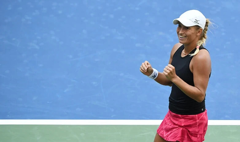Казахстанская теннисистка Юлия Путинцева на отказе соперницы прошла в четвертьфинал турнира серии WTA в Страсбурге