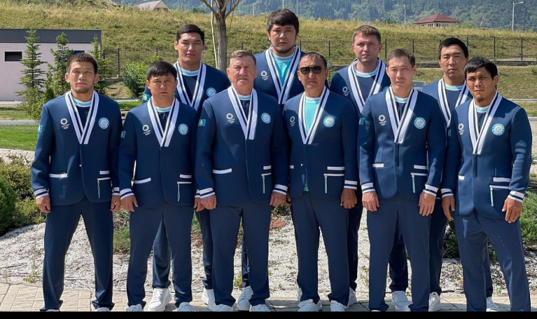 Казахстанские борцы, легкоатлеты, синхронистки прилетели в Токио для участия в Олимпийских играх