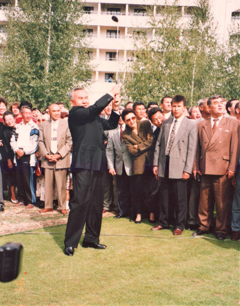 6 сентября 1995 года первый президент Республики Казахстан Нурсултан Назарбаев на торжественной церемонии дал старт строительству гольф-клубу «Интерлюкс» (первое название клуба) и сделал первый удар клюшкой