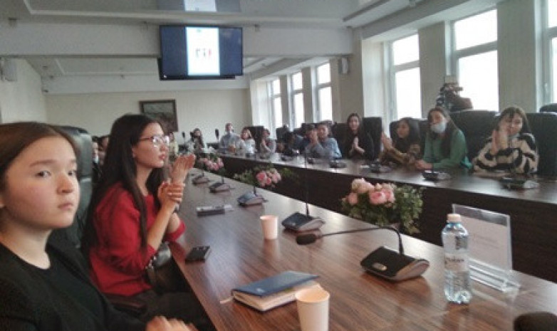 В университете «Туран» прошел круглый стол с участием спортивных журналистов Казахстана