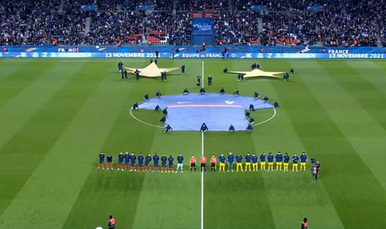 Закончился первый тайм матча Франция — Казахстан