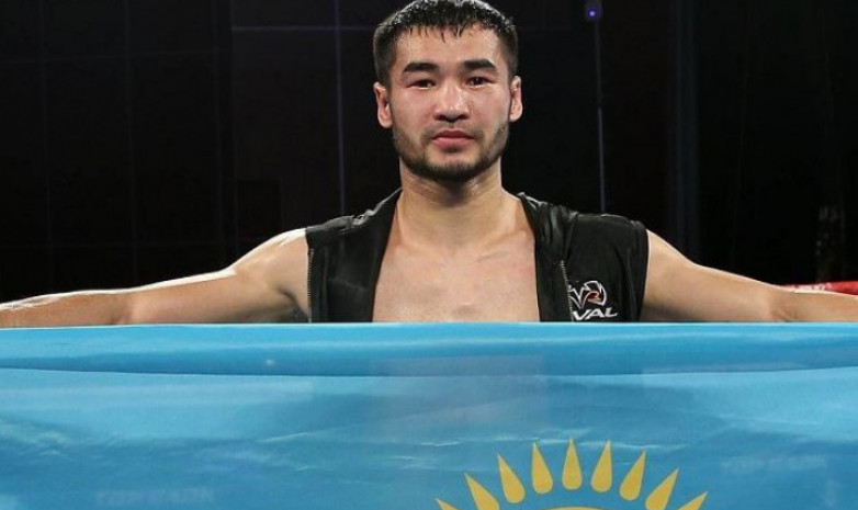 Сагадат Рахманкул заставил узбекского боксера отказаться продолжать бой 