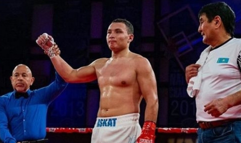 Не знающий поражений казахстанский боксер узнал имя соперника по следующему бою