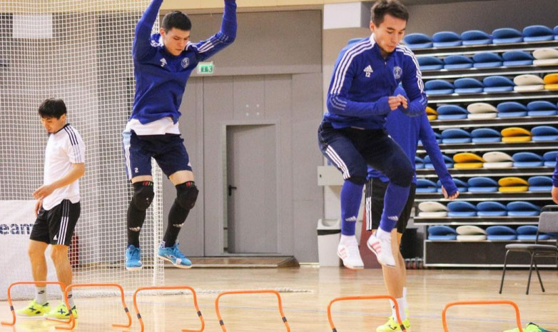 Фоторепортаж с тренировки МФК «Каспий» перед матчем с «Нур-Султаном»