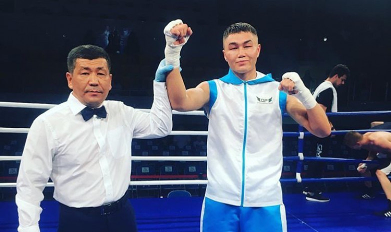 Непобежденный казахстанский боксер узнал имя следующего соперника 