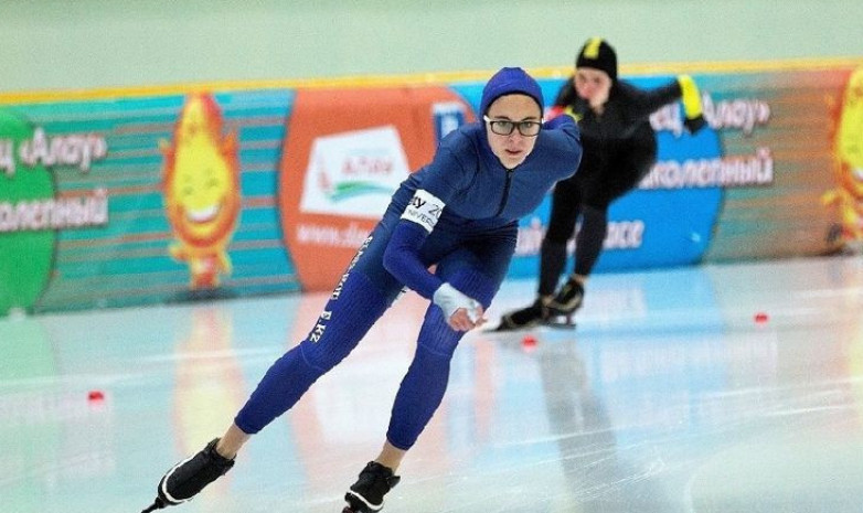 Команда Казахстана завоевала две медали на юниорском этапе Кубка мира по конькобежному спорту