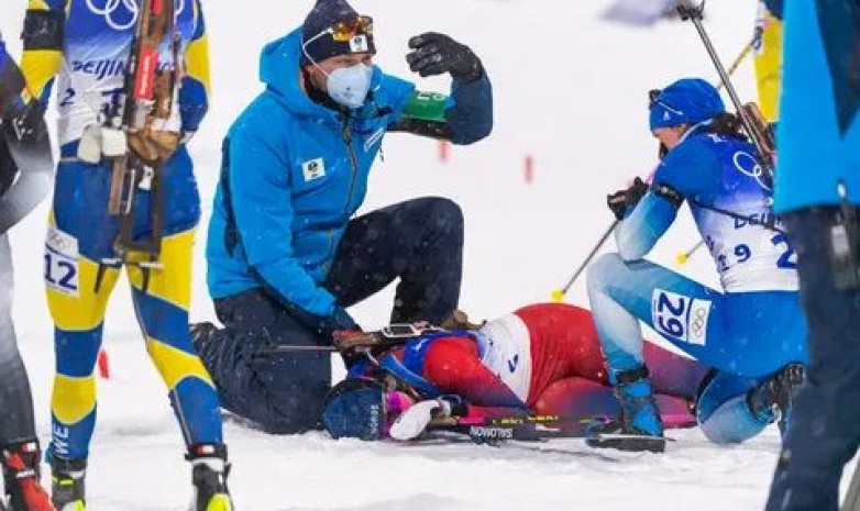 Потерявшая сознание биатлонистка завершила выступление на Олимпиаде