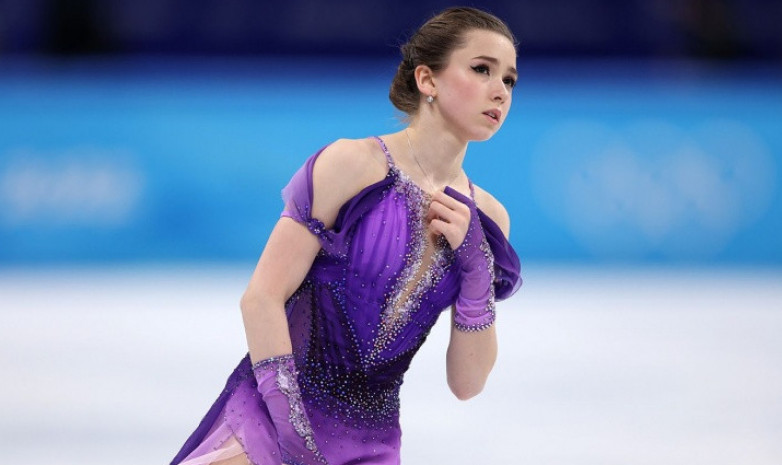 Камила Валиева лидирует после короткой программы на Олимпиаде-2022 