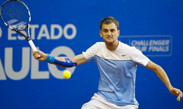 Недовесов вышел в четвертьфинал парного турнира ATP в Эшториле