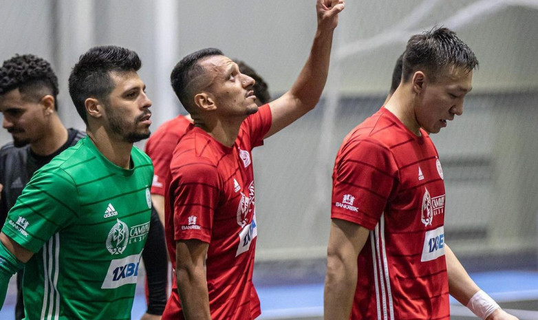 «Кайрат» забил четыре гола «Аяту» и одержал первую победу в финале чемпионата Казахстана