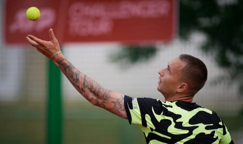 Денис Евсеев не сумел пробиться в четвертьфинал турнира в Шымкенте 