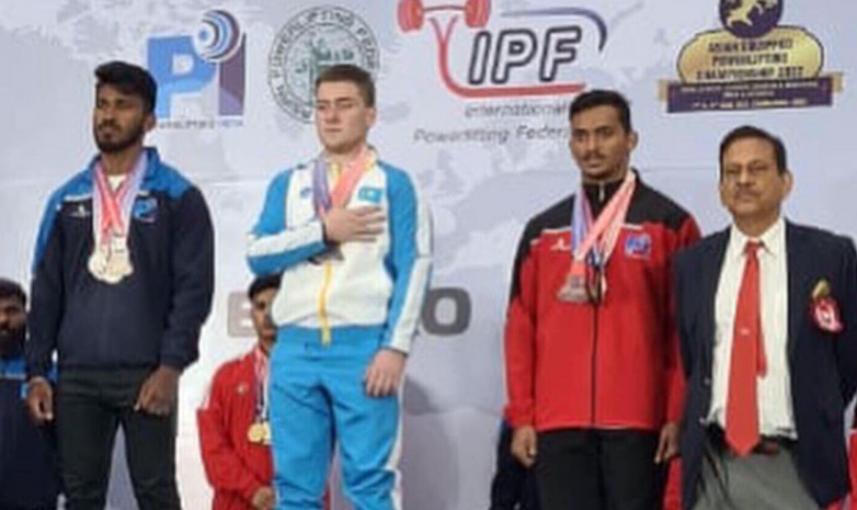 Казахстанский пауэрлифтер стал двукратным чемпионом Азии