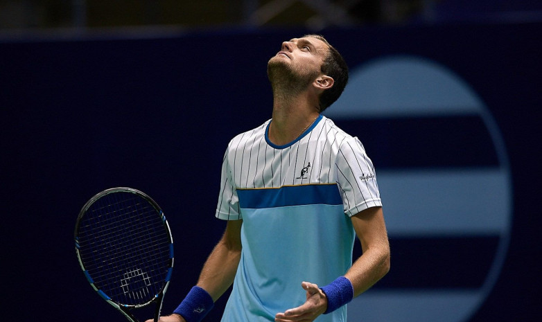 Недовесов и Куреши вышли в четвертьфинал парного разряда на турнире в Истбурне