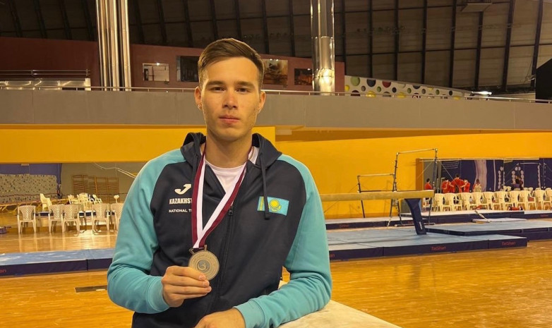 Казахстанский гимнаст завоевал «серебро» на чемпионате Азии 