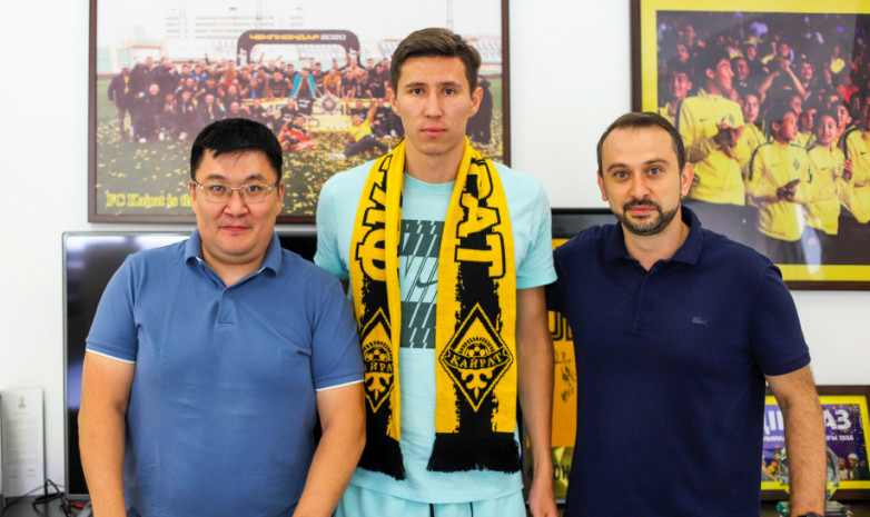 «Кайрат» продлил контракт с нападающим сборной Казахстана 