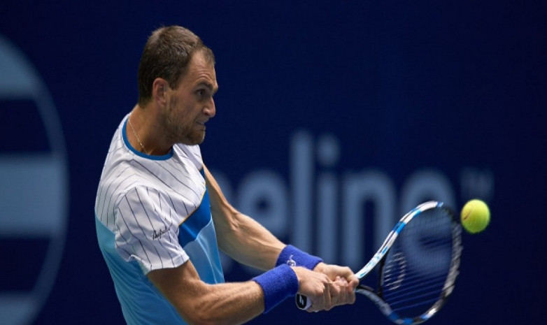 Александр Недовесов победил в первом круге турнира серии ATP 250 в Бастаде в парном разряде
