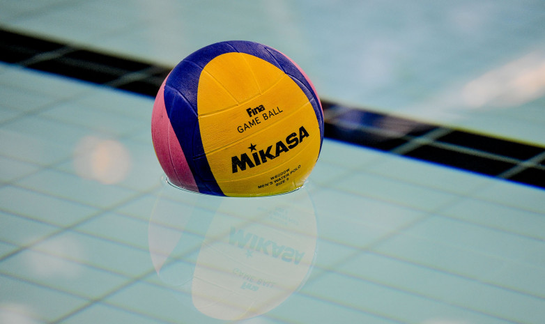 Сборная Казахстана провела два матча на чемпионате мира по водному поло среди девушек