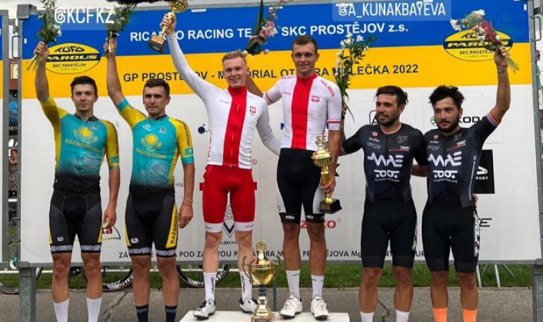 Казахстанские гонщики завоевали «серебро» на турнире в Чехии