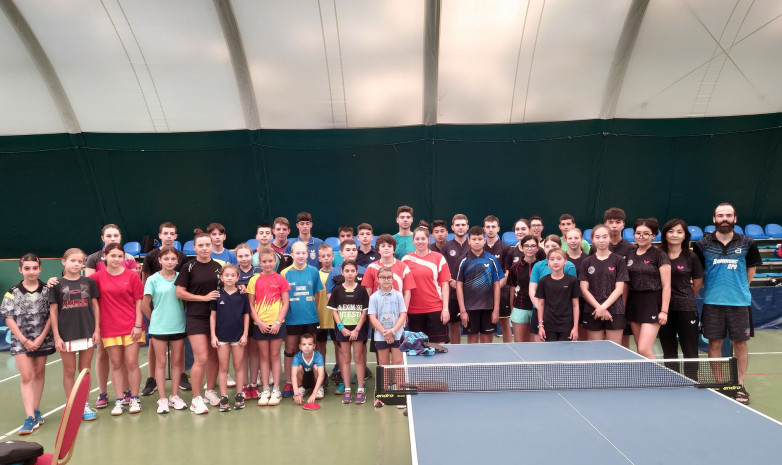 Үстел теннисшілері Болгарияда оқу-жаттығу жиынын өткізді