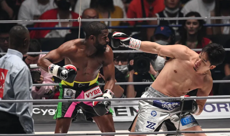 Флойд Мейвезер нокаутировал с гонгом звезду MMA в бою в Японии (видео)
