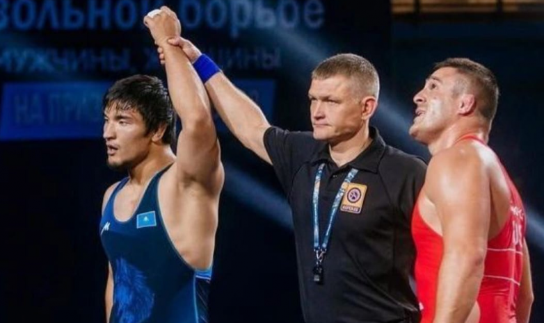 Серик Бакытханов завоевал «серебро» на международном турнире по вольной борьбе в Беларуси