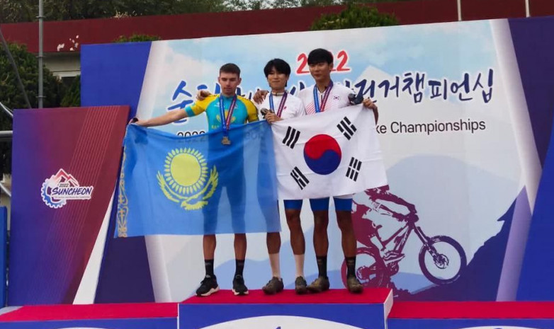 Казахстанский маунтинбайкер Денис Сергиенко завоевал серебро на чемпионате Азии в Сунчхоне