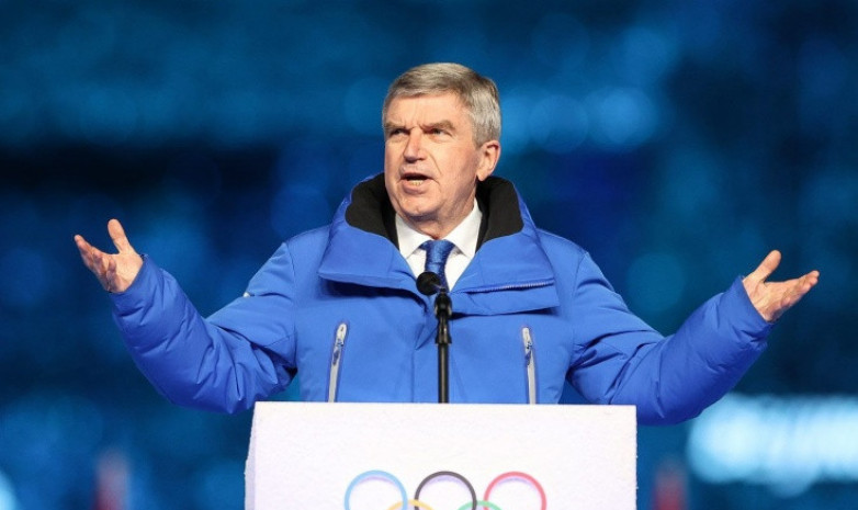 Глава МОК заявил о продлении санкций против российских и белорусских спортсменов