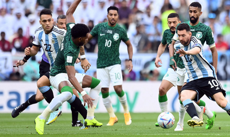 Аргентина сенсационно уступила Саудовской Аравии на ЧМ-2022, судьи не засчитали три гола южноамериканцев