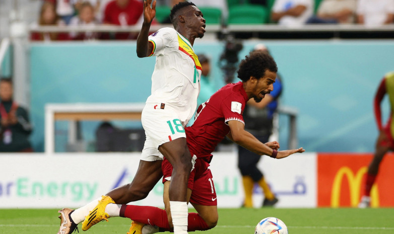Катар — первая страна-хозяйка ЧМ, проигравшая два матча в группе на домашнем турнире