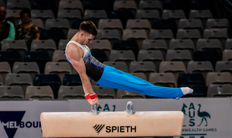 
Милад Карими и Нариман Курбанов вышли в финал чемпионата мира по спортивной гимнастике