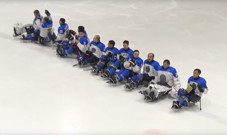 Сборная Казахстана одержала историческую победу на чемпионате мира по паралимпийскому хоккею