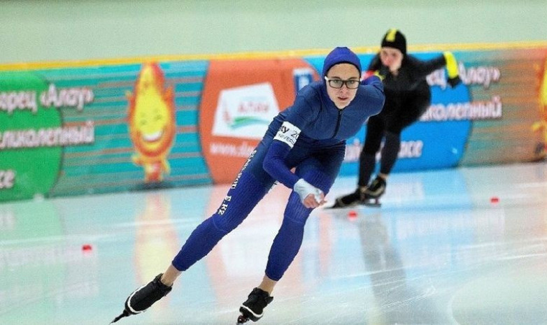 Екатерина Айдова  и Алина Дауранова стали победителями в  Чемпионате РК по конькобежному спорту