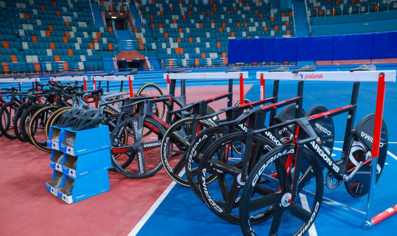Подготовка к Олимпиаде-2024. Современный инвентарь и оборудование переданы казахстанским спортсменам