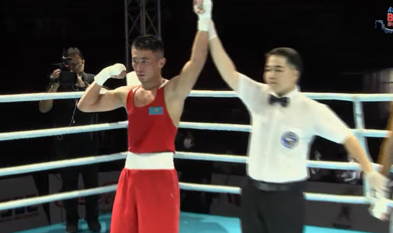 «Казахский Ломаченко» вышел в 1/4 финала молодежного чемпионата Азии по боксу