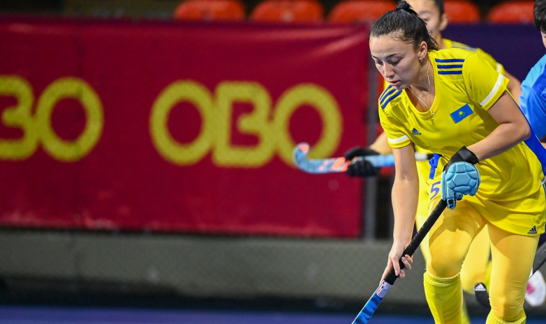 Женская сборная Казахстана потерпела крупное поражение от Чехии на ЧМ по хоккею на траве в помещении