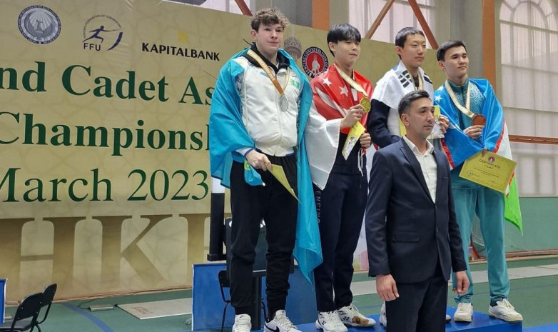 Казахстанец завоевал «серебро» на чемпионате Азии по фехтованию