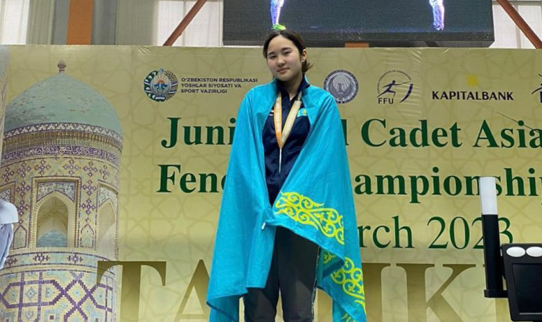 Казахстанская фехтовальщица завоевала серебряную медаль на чемпионате Азии среди юниоров