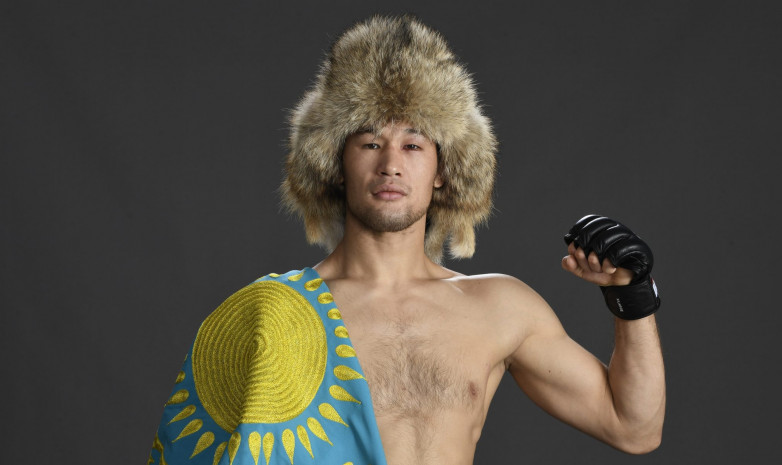 Казахстанский боец считает себя фаворитом в поединке с американцем в UFC