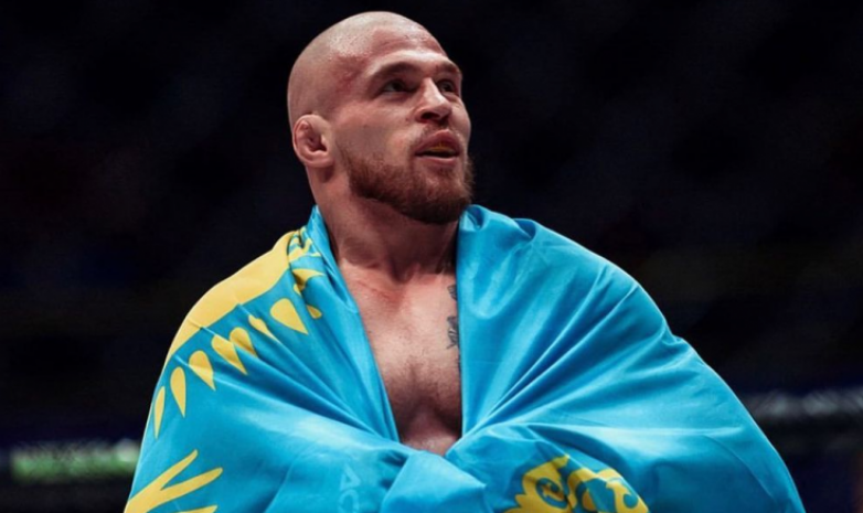 Казахстанский боец отреагировал на исход главного боя UFC Vegas 71