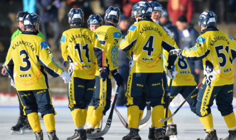 Сборная Казахстана по хоккею с мячом проиграла Финляндии на ЧМ в Швеции