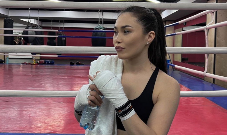 «Мы мировая боксерская держава». Красотка-боксерша из Казахстана обратилась к узбекскому олимпийскому чемпиону 