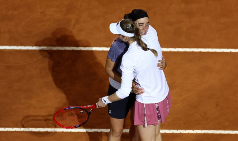 Видеообзор победы Рыбакиной в финале турнира WTA 1000 в Риме