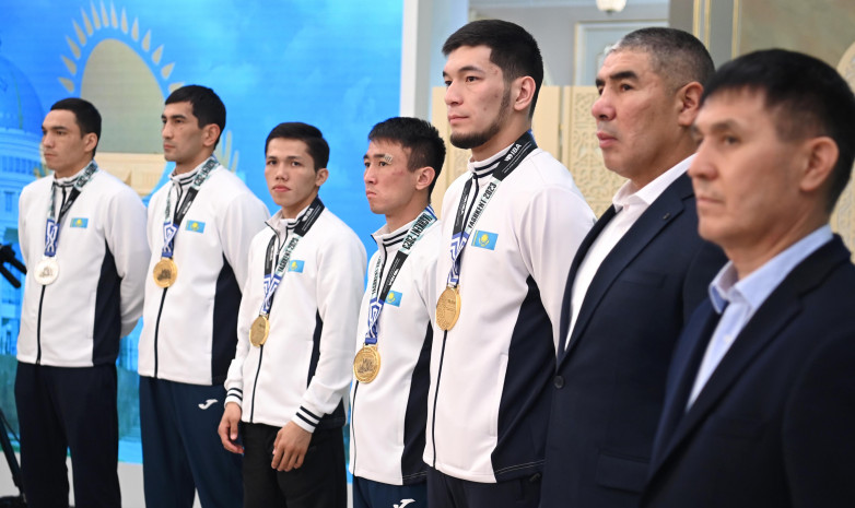 Президент Казахстана встретился с призерами чемпионата мира по боксу-2023